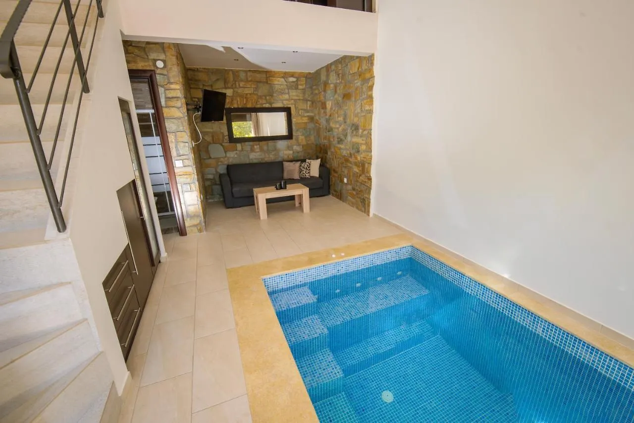 Stone Suites Pefkochori Apartment