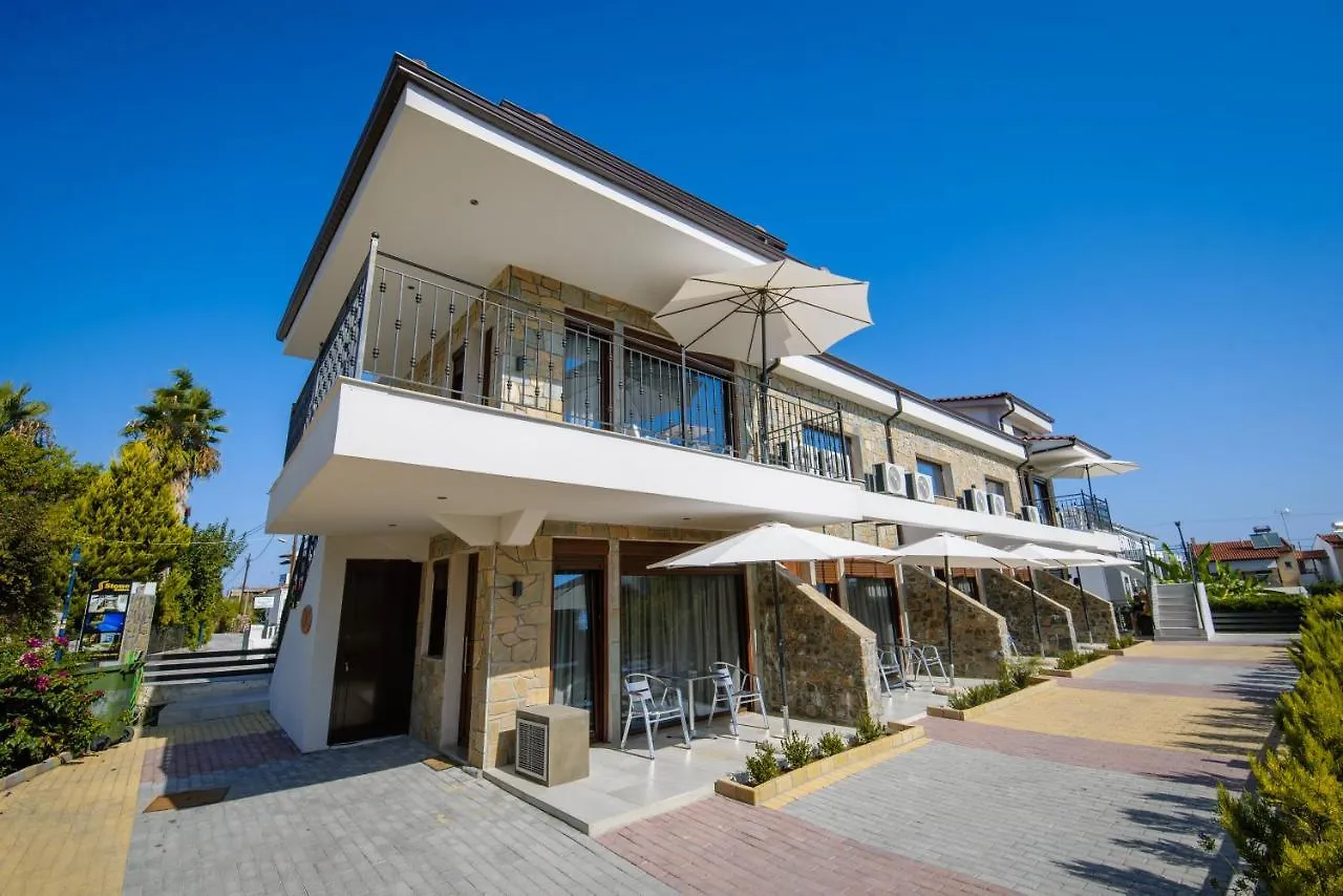 Apartament Stone Suites Pefkochori